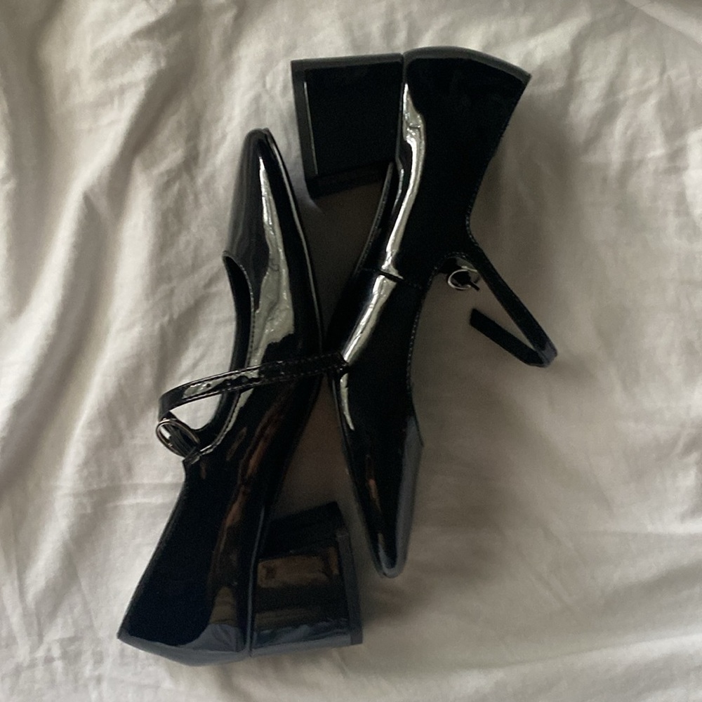 Steve Madden Black Patent Mary Jane Block Heel Pumps